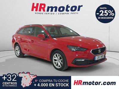 Usado Seat Leon Style 116 CV (85 kW) 2022 Rojo Familiar