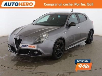Usado Alfa Romeo Giulietta Super 120 CV (88 kW) 2020 Gris / plata Utilitario