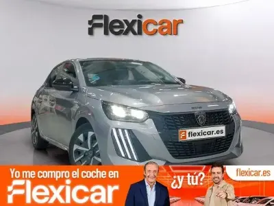 Usado Peugeot 208 Style 100 CV (73 kW) 2024 Gris Utilitario
