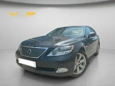 Usado Lexus LS600h Ambassador 445 CV (327 kW) 2009 Gris / plata Berlina