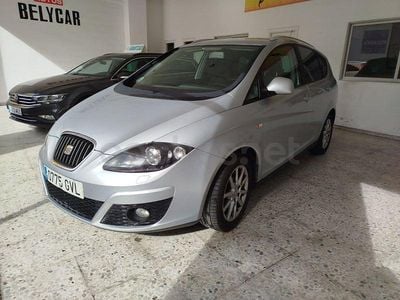 Usado Seat Altea XL Style 105 CV (77 kW) 2010 Gris / plata Monovolumen