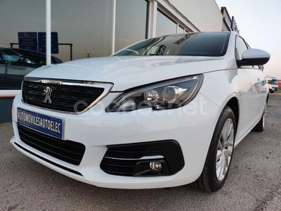 Usado Peugeot 308 Active 100 CV (73 kW) 2018 Blanco Utilitario