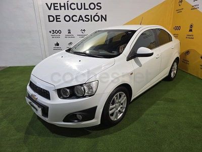 Usado Chevrolet Aveo LTZ 100 CV (73 kW) 2011 Blanco Berlina