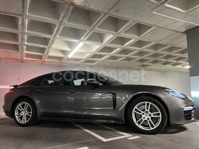Porsche Panamera 4