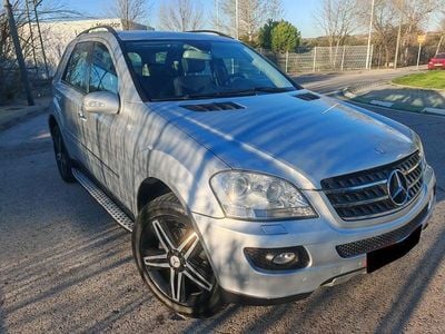 Usado Mercedes ML320 224 CV (164 kW) 2007 Gris / plata SUV