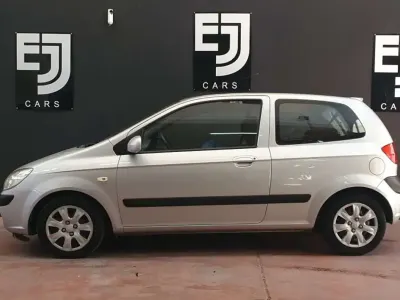 Usado Hyundai Getz 67 CV (49 kW) 2006 Plateado Utilitario