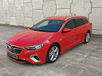 Usado Opel Insignia 210 CV (154 kW) 2019 Rojo Familiar