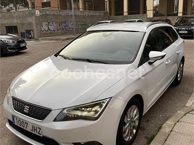 Usado Seat Leon ST Ecomotive 110 CV (80 kW) 2015 Blanco Familiar