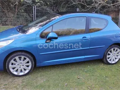 Usado Peugeot 207 GT 150 CV (110 kW) 2007 Azul Berlina