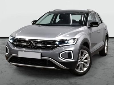 Plata pirita metalizado / techo negro Usado 2025 VW T-Roc Design SUV | 24.490 € (Precio justo)