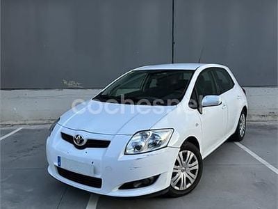 Usado Toyota Auris Luna 124 CV (91 kW) 2007 Blanco Berlina