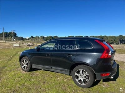 Usado Volvo XC60 Momentum 136 CV (100 kW) 2011 Negro SUV