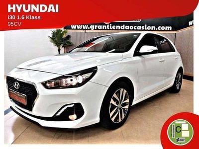 Usado Hyundai i30 95 CV (69 kW) 2019 Blanco Berlina