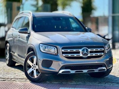 Mercedes GLB220