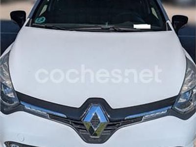 Usado Renault Clio GrandTour LIMITED 90 CV (66 kW) 2016 Blanco Familiar