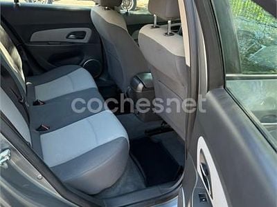 Gris / plata Usado 2011 Chevrolet Cruze LT Berlina | 3200 € (Super precio)