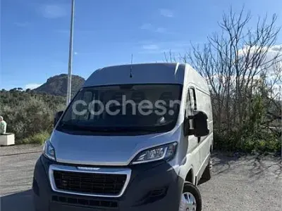 Usado Peugeot Boxer 86 CV (63 kW) 2000 Gris / plata Van