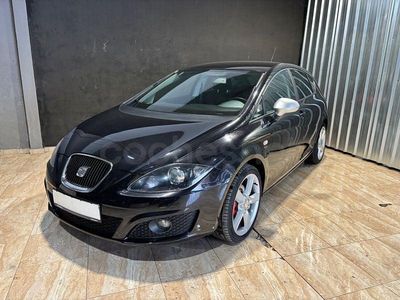 Usado Seat Leon Sport 125 CV (91 kW) 2011 Negro Utilitario