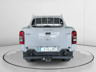 Usado Mitsubishi L200 150 CV (110 kW) 2021 Blanco Pickup/Camioneta