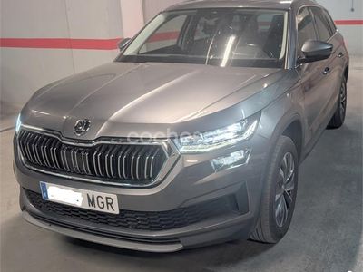 Usado Skoda Kodiaq Style 150 CV (110 kW) 2023 Gris / plata SUV