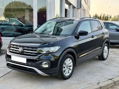 Usado VW T-Cross Advance 110 CV (80 kW) 2023 Negro SUV