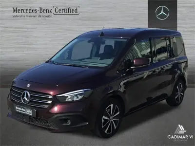 Usado Mercedes T180 116 CV (85 kW) 2024 Rojo Monovolumen