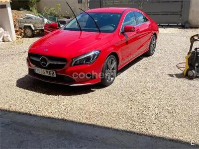 Usado Mercedes CLA200 156 CV (114 kW) 2017 Rojo Coupe