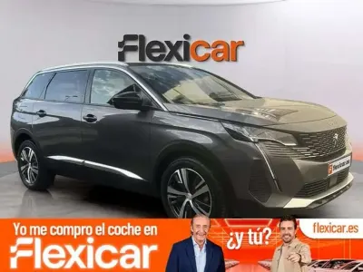 Usado Peugeot 5008 Allure 131 CV (96 kW) 2024 Gris SUV