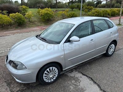 Usado Seat Ibiza Stella 100 CV (73 kW) 2002 Gris / plata Utilitario