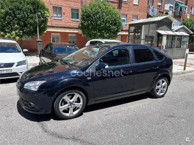 Usado Ford Focus Ghia 115 CV (84 kW) 2007 Negro Berlina
