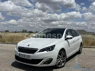 Usado Peugeot 308 SW Allure 150 CV (110 kW) 2016 Blanco Familiar