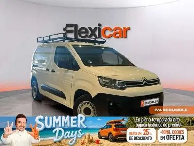 Usado Citroën Berlingo Feel 102 CV (75 kW) 2022 Blanco Monovolumen