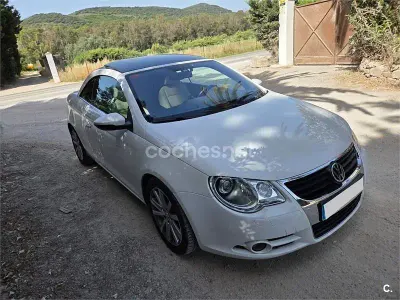 Usado VW Eos 140 CV (102 kW) 2010 Blanco Descapotable