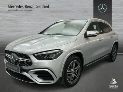 Usado Mercedes GLA250 AMG line 218 CV (160 kW) 2025 Gris / plateado SUV