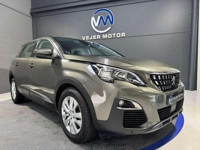 Usado Peugeot 5008 Active 131 CV (96 kW) 2020 Verde SUV