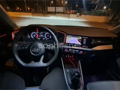 Usado Audi A1 116 CV (85 kW) 2025 Azul SUV