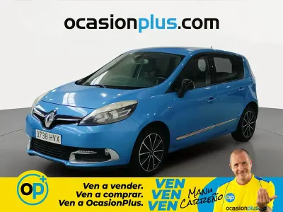 Usado Renault Scénic Bose Edition 130 CV (95 kW) 2014 Azul Monovolumen