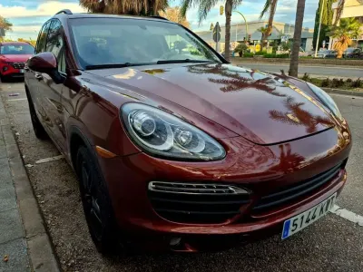 Usado Porsche Cayenne Platinum Edition 299 CV (219 kW) 2013 Marrón SUV