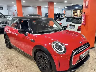 Usado Mini Cooper 136 CV (100 kW) 2023 Rojo Utilitario