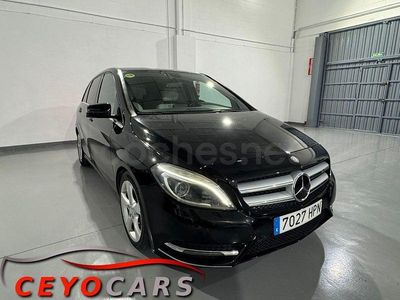 Usado Mercedes B180 109 CV (80 kW) 2013 Negro Monovolumen