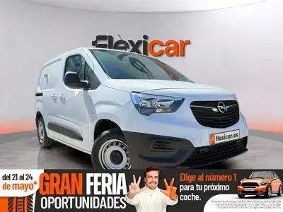Usado Opel Combo Edition 102 CV (75 kW) 2023 Blanco Monovolumen
