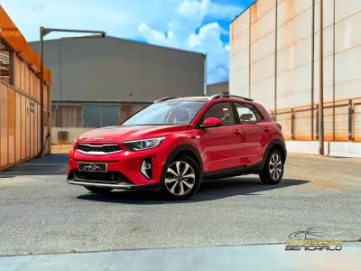 Usado Kia Stonic 100 CV (73 kW) 2021 Rojo SUV