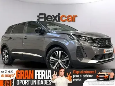 Usado Peugeot 5008 Allure 130 CV (95 kW) 2022 Gris SUV