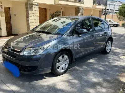 Usado Citroën C4 Exclusive 110 CV (80 kW) 2004 Gris / plata Berlina