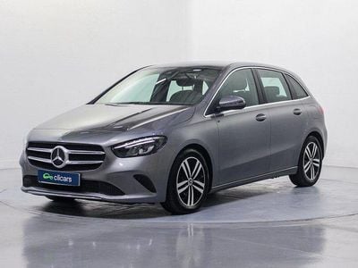 Usado Mercedes B180 116 CV (85 kW) 2021 Gris / plata Monovolumen