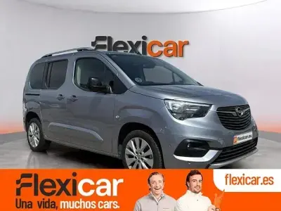 Usado Opel Combo Life 131 CV (96 kW) 2021 Gris