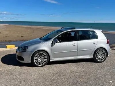 Usado VW Golf V R 250 CV (183 kW) 2007 Gris / plata Berlina