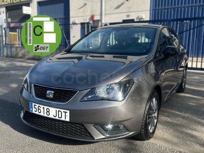 Usado Seat Ibiza I-Tech 70 CV (51 kW) 2015 Gris / plata Berlina