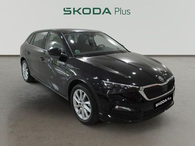 Usado Skoda Scala Ambition 110 CV (80 kW) 2021 Negro Utilitario
