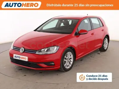 Usado VW Golf VIII Edition 130 CV (95 kW) 2020 Rojo Berlina